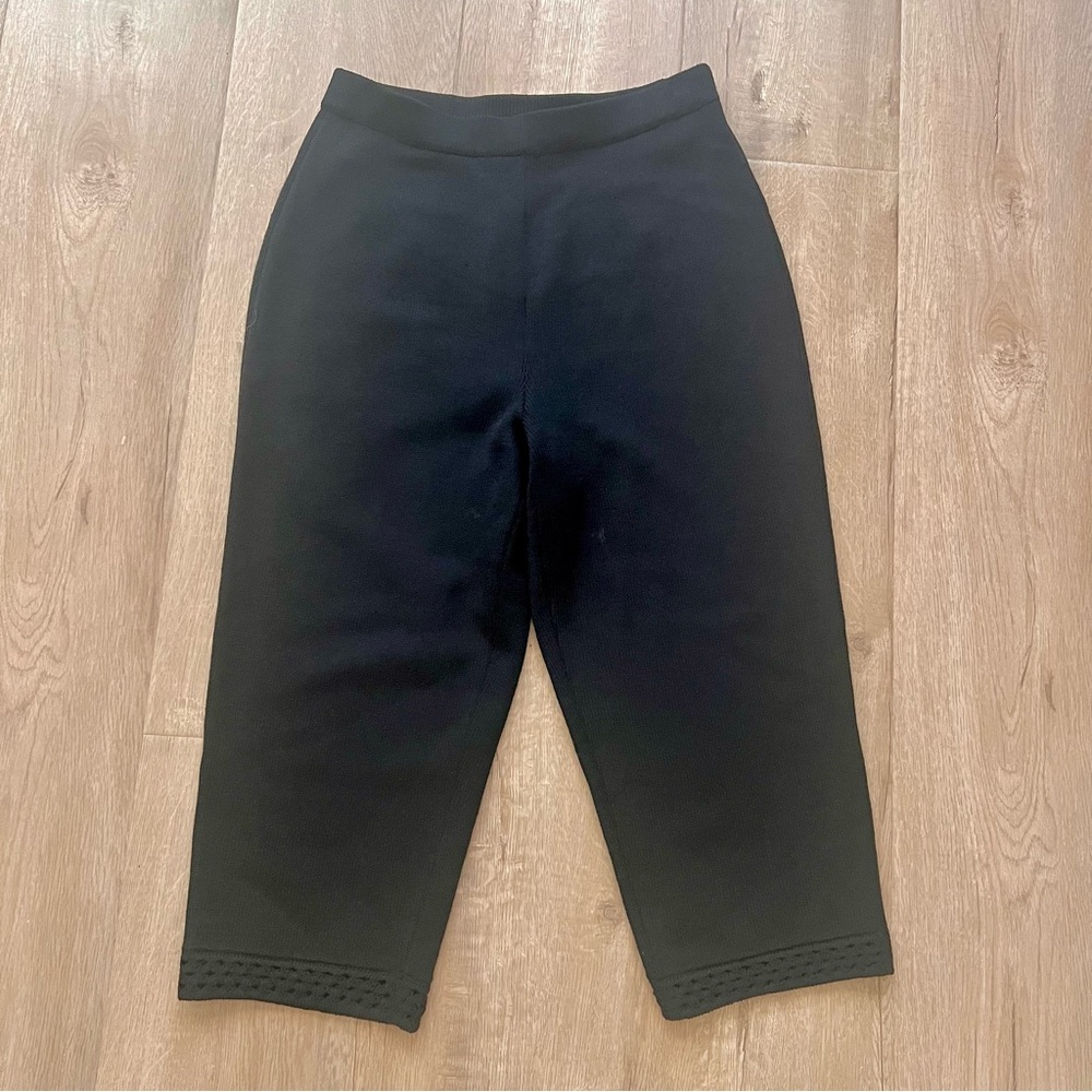 St. John Collection Women’s Black Santana Knit Crop Pants Crochet Like Hem‎ Sz 4